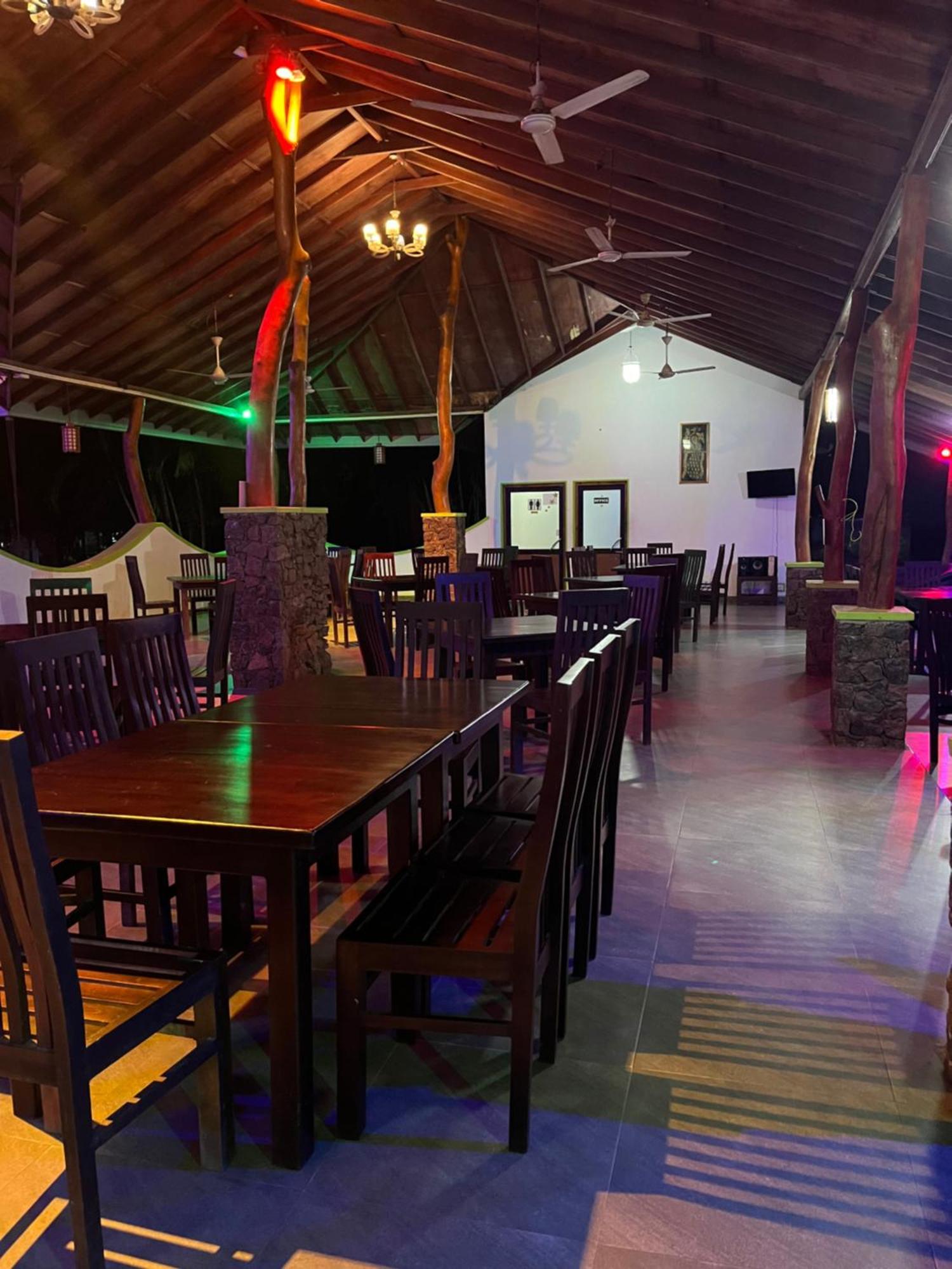 Royal Green Garden - Puttalam Exterior photo