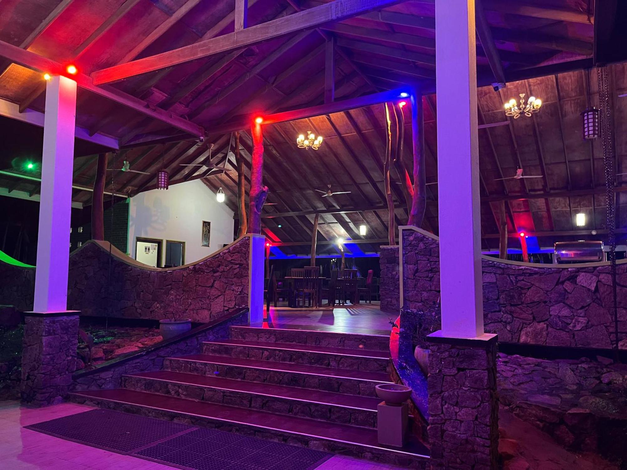 Royal Green Garden - Puttalam Exterior photo