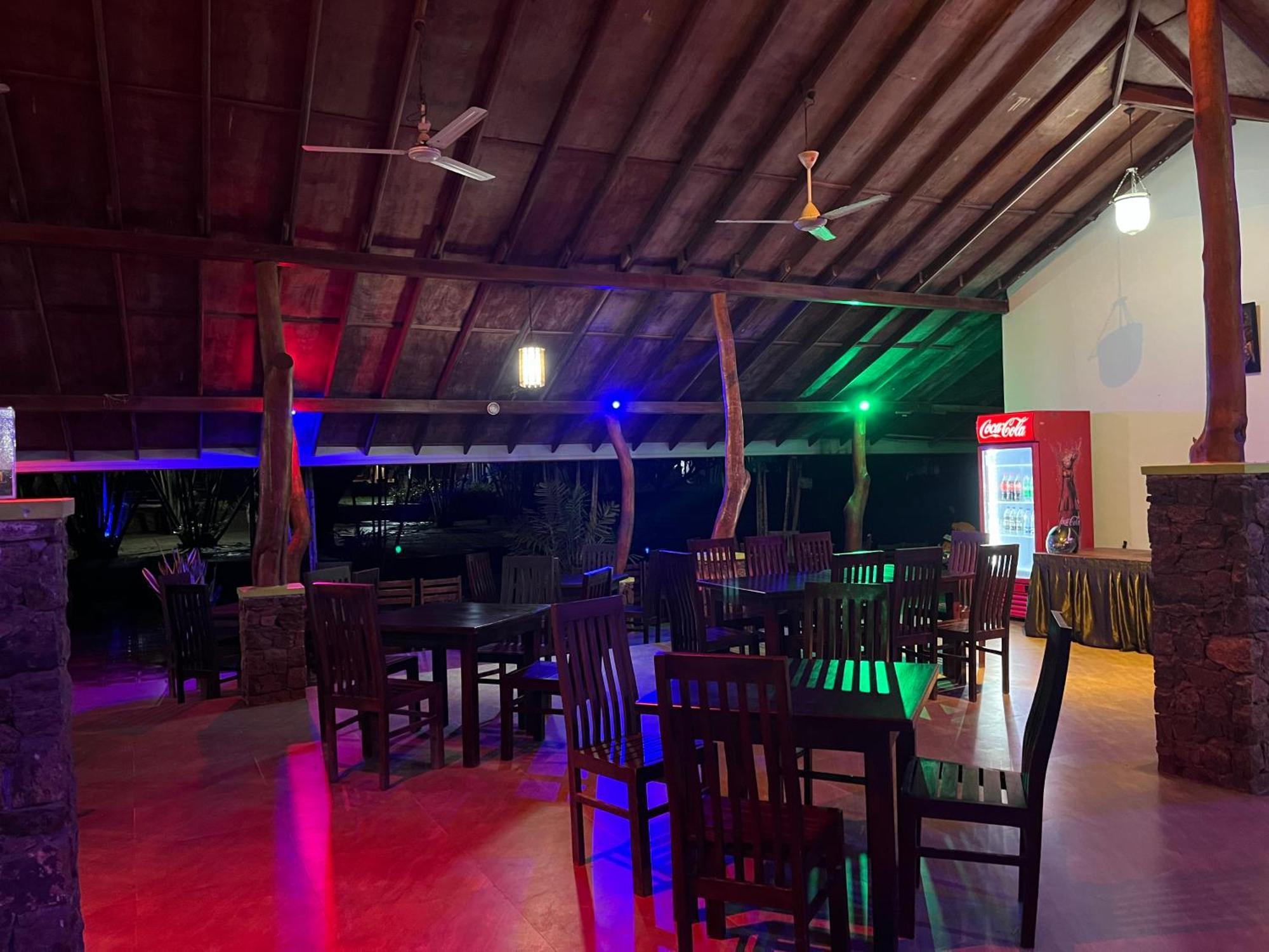 Royal Green Garden - Puttalam Exterior photo