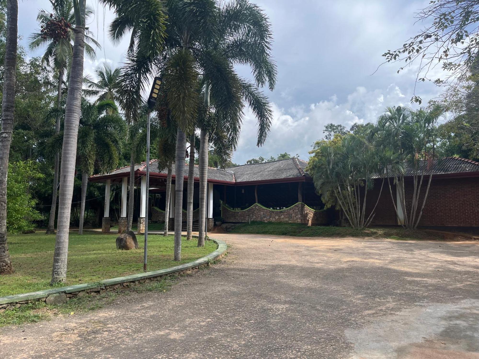 Royal Green Garden - Puttalam Exterior photo