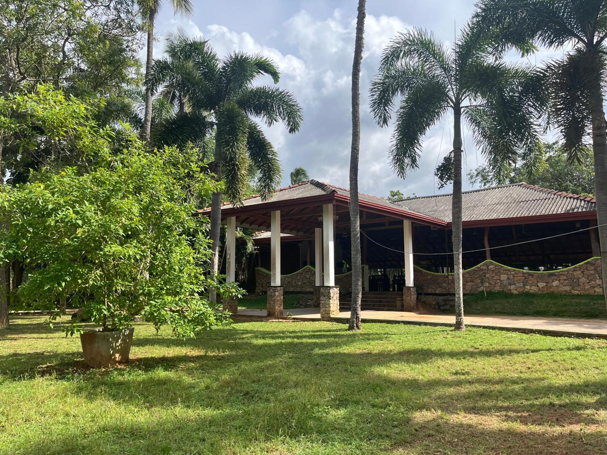 Royal Green Garden - Puttalam Exterior photo