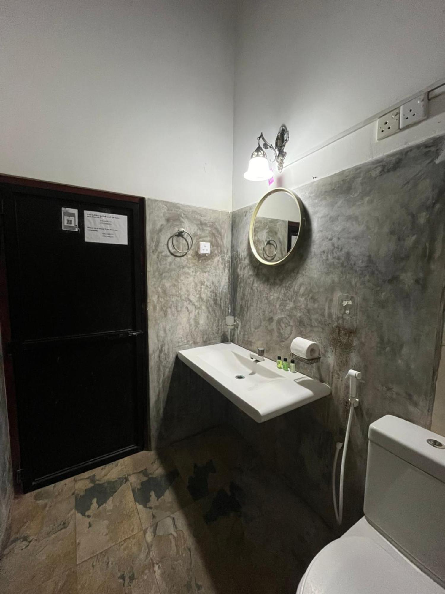 Royal Green Garden - Puttalam Exterior photo